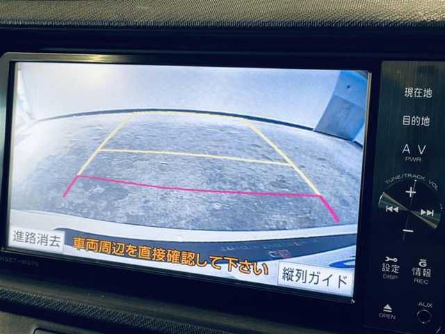 トヨタ アクア G 静岡県 2012(平24)年 7万km ライムホワイトパールクリスタルシャイン (株)IDOMが運営する【じしゃロン浜松店】の自社ローン専用車両になりますこちらは現金またはオートローンご利用時の価格です。自社ローンご希望の方は別途その旨お申付け下さい/プッシュスタート/スマートキー/Bluetooth接続/USB接続/純正ETC/バックカメラ/フルセグTV/純正SDナビ（NSZT-W61G）/前方ドラレコ/純正フロアマット/純正アルミホイール/メーカーオプションLEDライト/ツーリングパッケージ/アドバンスドディスプレイ/ナビレディパッケージ/純正OPフルエアロ/純正インパネアッパーボックス/社外マフラー/ステアリングスイッチ