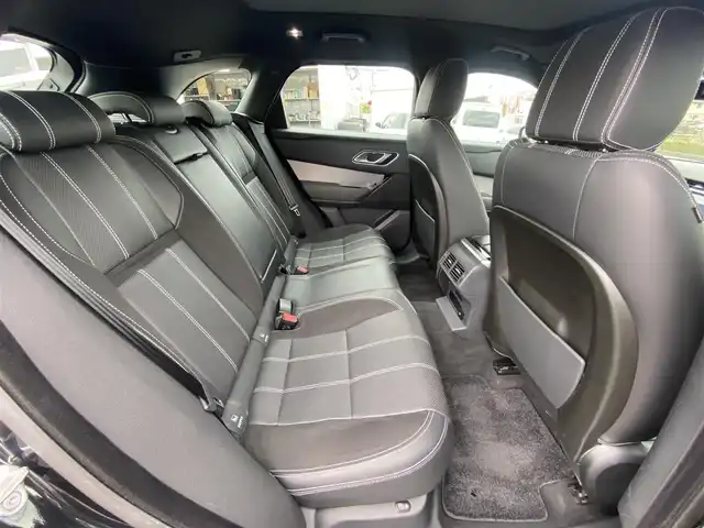 ランドローバー レンジローバーヴェラール Rダイナミック S 180PS 福岡県 2018(平30)年 5.7万km 黒 ・サンルーフ/・アダプティブクルーズコントロール/・純正HDDナビ/USB/Bluetooth/AppleCarPlay/・黒革シート/シートヒーター/・ETC/・純正20AW/・プッシュスタート/・スマートキー/・パワーシート/・LEDライト