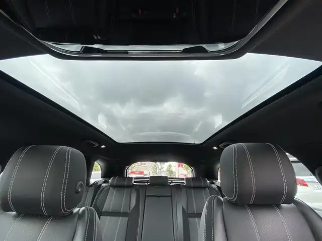 ランドローバー レンジローバーヴェラール Rダイナミック S 180PS 福岡県 2018(平30)年 5.7万km 黒 ・サンルーフ/・アダプティブクルーズコントロール/・純正HDDナビ/USB/Bluetooth/AppleCarPlay/・黒革シート/シートヒーター/・ETC/・純正20AW/・プッシュスタート/・スマートキー/・パワーシート/・LEDライト