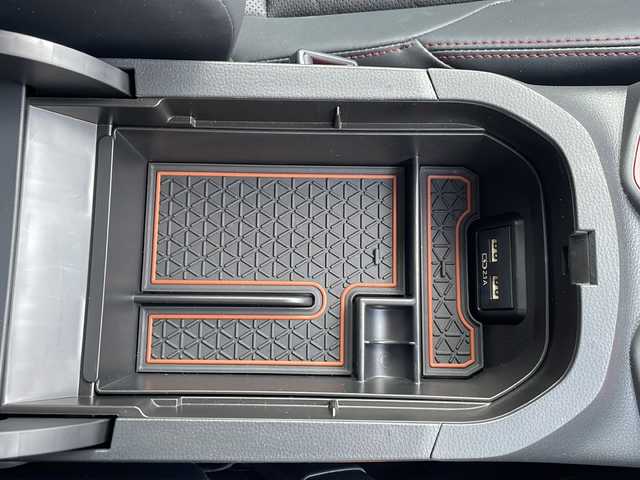 トヨタ ＲＡＶ４ アドベンチャー オフロードPKG 長野県 2021(令3)年 1万km アティチュードブラックマイカ ワンオーナー/特別仕様車/オールモード4WD/スマートキーx2個/レッドサスペンション/マッドブラック18AW/純正サイドステップ/JAOSマットガード/TRDスカッフプレート/レザーシート/全方位カメラ/デジタルインナーミラー/プリクラッシュセーフティ/ブラインドスポットモニタリング/レーンデパーチャーアラート/アダクティブクルーズ/ダウンヒルサシスト/クリアランスソナー/オートハイビーム/ディスプレイオーディオ/ミラーリング・BT/D席パワーシート/前席エアーシート/ステアリングヒーター/LEDヘッドライト/ LEDフォグライト/社外フロアマット/ETCユニット/保証書・取説