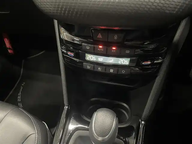 プジョー ２００８ クロスシティ 群馬県 2019(令1)年 1.5万km パール 純正ナビ/バックカメラ/Android auto/ETC/16インチAW　/Bluetooth/USB/HIDライト/リモコンキー/ハーフレザーシート/クルーズコントロール/パークアシスト