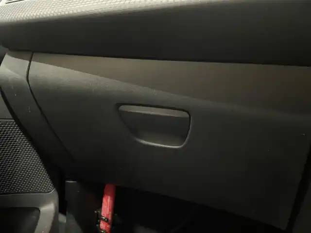 プジョー ２００８ クロスシティ 群馬県 2019(令1)年 1.5万km パール 純正ナビ/バックカメラ/Android auto/ETC/16インチAW　/Bluetooth/USB/HIDライト/リモコンキー/ハーフレザーシート/クルーズコントロール/パークアシスト