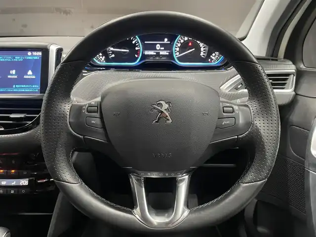 プジョー ２００８ クロスシティ 群馬県 2019(令1)年 1.5万km パール 純正ナビ/バックカメラ/Android auto/ETC/16インチAW　/Bluetooth/USB/HIDライト/リモコンキー/ハーフレザーシート/クルーズコントロール/パークアシスト