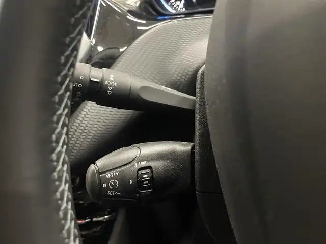 プジョー ２００８ クロスシティ 群馬県 2019(令1)年 1.5万km パール 純正ナビ/バックカメラ/Android auto/ETC/16インチAW　/Bluetooth/USB/HIDライト/リモコンキー/ハーフレザーシート/クルーズコントロール/パークアシスト