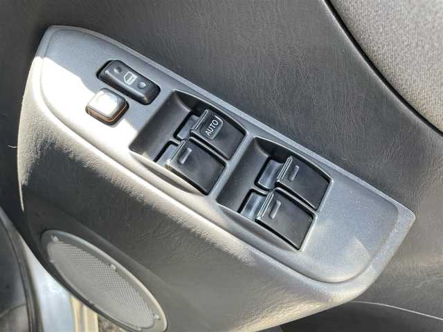 トヨタ ＲＡＶ４ L X Gパッケージ 神奈川県 2004(平16)年 9.4万km シルバーM ワンオーナー/純正ナビ/ETC/リモコンキー/純正フロアマット/純正AW/電格ミラー/ドアバイザー/取扱説明書/保証書