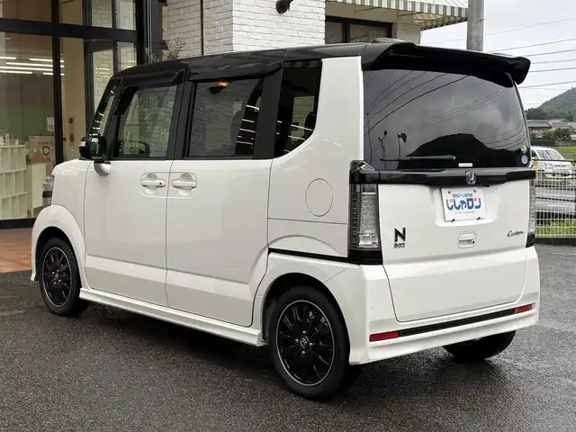 ホンダ Ｎ ＢＯＸ 2トーン カスタム SSパッケージ 高知県 2016(平28)年 7.4万km プレミアムホワイトパールⅡ (株)IDOMが運営する【じしゃロン高知店】の自社ローン専用車両になりますこちらは現金またはオートローンご利用時の価格です。自社ローンご希望の方は別途その旨お申付け下さい