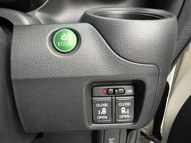 ホンダ Ｎ ＢＯＸ 2トーン カスタム SSパッケージ 高知県 2016(平28)年 7.4万km プレミアムホワイトパールⅡ (株)IDOMが運営する【じしゃロン高知店】の自社ローン専用車両になりますこちらは現金またはオートローンご利用時の価格です。自社ローンご希望の方は別途その旨お申付け下さい