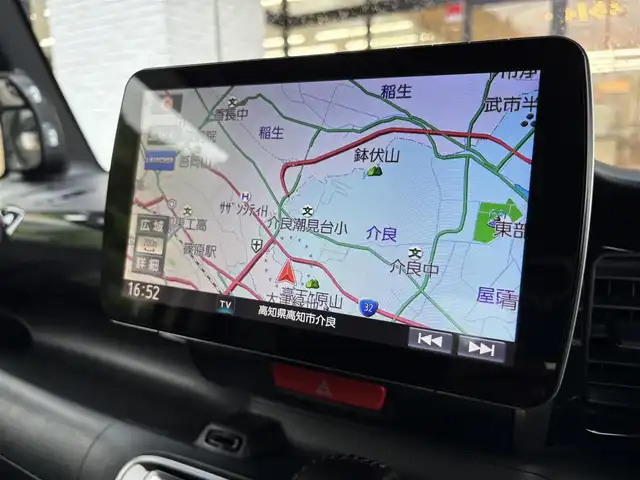 ホンダ Ｎ ＢＯＸ 2トーン カスタム SSパッケージ 高知県 2016(平28)年 7.4万km プレミアムホワイトパールⅡ (株)IDOMが運営する【じしゃロン高知店】の自社ローン専用車両になりますこちらは現金またはオートローンご利用時の価格です。自社ローンご希望の方は別途その旨お申付け下さい