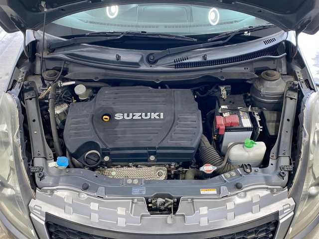 スズキ スイフト スポーツ 岐阜県 2013(平25)年 6.5万km プレミアムシルバーメタリック clarion製ナビ/（フルセグTV/CD/DVD/ipod）/バックカメラ/クルーズコントロール/キセノンヘッドライト/フロントフォグ/オートライト/革巻きステアリング/MTモード付AT/パドルシフト/アルミペダル/純正17インチAW/純正フロアマット/純正ドアバイザー/純正ビルトインETC/スマートキー×2/ABS/横滑り防止装置/盗難防止装置/ダブル＋サイドエアバッグ