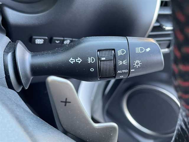 レクサス ＮＸ 200t Fスポーツ 長崎県 2016(平28)年 9.2万km ホワイトノーヴァガラスフレーク 登録時91546km/純正ナビ/Bluetooth/TV/DVD/AM.FM/ビルトインETC/バックカメラ/レーダークルーズコントロール/D＋N席パワーシート/シートヒーター/エアーシート/ステアリングヒーター/ガラスルーフ/電子パーキングブレーキ