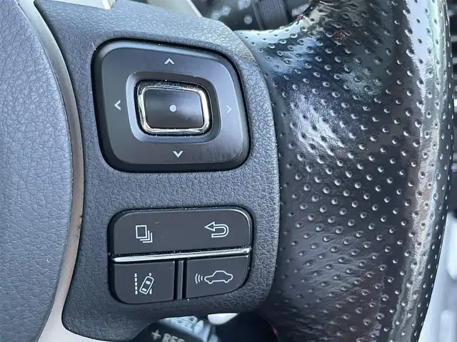 レクサス ＮＸ 200t Fスポーツ 長崎県 2016(平28)年 9.2万km ホワイトノーヴァガラスフレーク 登録時91546km/純正ナビ/Bluetooth/TV/DVD/AM.FM/ビルトインETC/バックカメラ/レーダークルーズコントロール/D＋N席パワーシート/シートヒーター/エアーシート/ステアリングヒーター/ガラスルーフ/電子パーキングブレーキ
