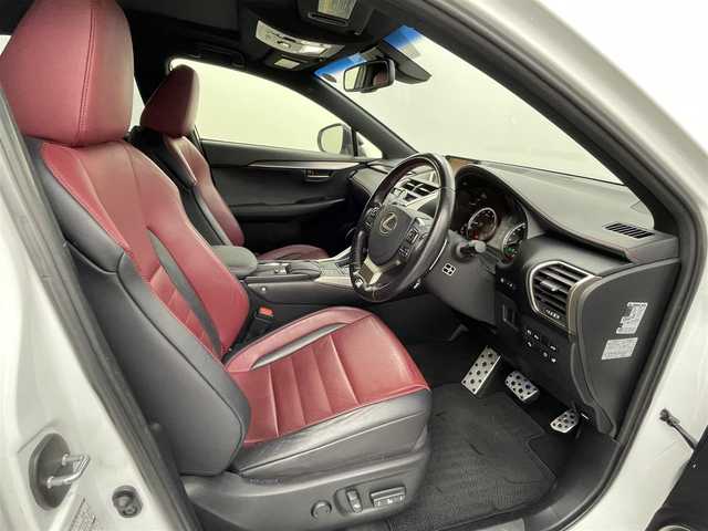 レクサス ＮＸ 200t Fスポーツ 熊本県 2016(平28)年 9.2万km ホワイトノーヴァガラスフレーク 禁煙車　/ガラスルーフ　/純正ナビ（ＣＤ・ＤＶＤ・フルセグ・ＢＴ・ＵＳＢ）/バックカメラ　/ビルトインＥＴＣ　/レーダークルーズコントロール/前後クリアランスソナー　/前席エアーシート　/前席シートヒーター　/ステアリングヒーター/前席パワーシート　/衝突軽減ブレーキ/レーンキープアシスト/横滑り防止/アイドリングストップ/パーキングアシスト/パワーバックドア/純正フロアマット/純正１８インチAW/オートライト/オートマチックハイビーム/LEDヘッドライト/フォグライト/スマートキー/プッシュスタート
