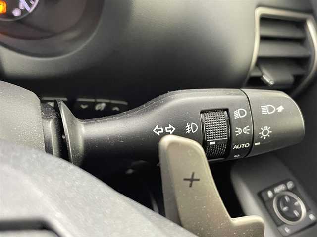 レクサス ＮＸ 200t Fスポーツ 熊本県 2016(平28)年 9.2万km ホワイトノーヴァガラスフレーク 禁煙車　/ガラスルーフ　/純正ナビ（ＣＤ・ＤＶＤ・フルセグ・ＢＴ・ＵＳＢ）/バックカメラ　/ビルトインＥＴＣ　/レーダークルーズコントロール/前後クリアランスソナー　/前席エアーシート　/前席シートヒーター　/ステアリングヒーター/前席パワーシート　/衝突軽減ブレーキ/レーンキープアシスト/横滑り防止/アイドリングストップ/パーキングアシスト/パワーバックドア/純正フロアマット/純正１８インチAW/オートライト/オートマチックハイビーム/LEDヘッドライト/フォグライト/スマートキー/プッシュスタート