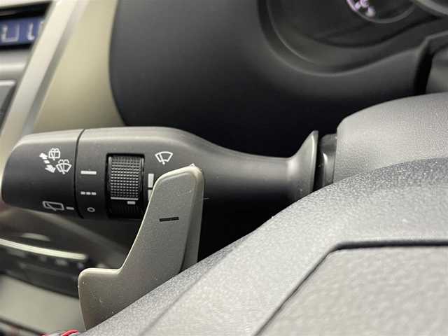 レクサス ＮＸ 200t Fスポーツ 熊本県 2016(平28)年 9.2万km ホワイトノーヴァガラスフレーク 禁煙車　/ガラスルーフ　/純正ナビ（ＣＤ・ＤＶＤ・フルセグ・ＢＴ・ＵＳＢ）/バックカメラ　/ビルトインＥＴＣ　/レーダークルーズコントロール/前後クリアランスソナー　/前席エアーシート　/前席シートヒーター　/ステアリングヒーター/前席パワーシート　/衝突軽減ブレーキ/レーンキープアシスト/横滑り防止/アイドリングストップ/パーキングアシスト/パワーバックドア/純正フロアマット/純正１８インチAW/オートライト/オートマチックハイビーム/LEDヘッドライト/フォグライト/スマートキー/プッシュスタート