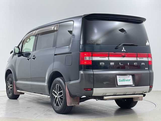 三菱 デリカＤ：５ D－Power package 道東・釧路十勝 2013(平25)年 13.2万km ＤグリーンⅡ ・４WD/・carrozzera8インチナビ/・DVD.CD.SD.MS.BT.フルセグ/・バックカメラ /・carrozzeraフリップダウン モニター/・社外バンパーガード（F.R)/・社外サイドステップ/社外マットガード（赤）/・両側パワースライドドア /・社外エンジンスターター/・HIDライト/オートライト/・パドルシフト/リアヒーターダクト/・ビルトインETC/・スマートキー