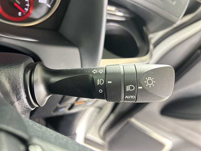 トヨタ アルファード S Cパッケージ 佐賀県 2021(令3)年 5.9万km ホワイトパールクリスタルシャイン 純正9インチディスプレイオーディオ/MIracast/Bluetooth/USB/バックカメラ/モデリスタエアロ/衝突被害軽減システム/レーダークルーズコントロール/レーンアシスト/パーキングサポートブレーキ/ロードサインアシスト/クリアランスソナー/先行車発進告知/横滑り防止装置/オートライト/オートハイビーム/LEDヘッドライト/LEDフォグライト/電子ぱーきんぐ/ブレーキホールド/前後ドライブレコーダ－/ビルトインETC/両側パワースライドドア/パワーバックドア/D＋N席パワーシート/D＋N席シートヒーター・エアシート/純正ドアバイザー/純正フロアマット/オットマン/後席サンシェード/D席メモリーシート/純正18インチAW/スマートキー/ISOFIX対応/合皮シート