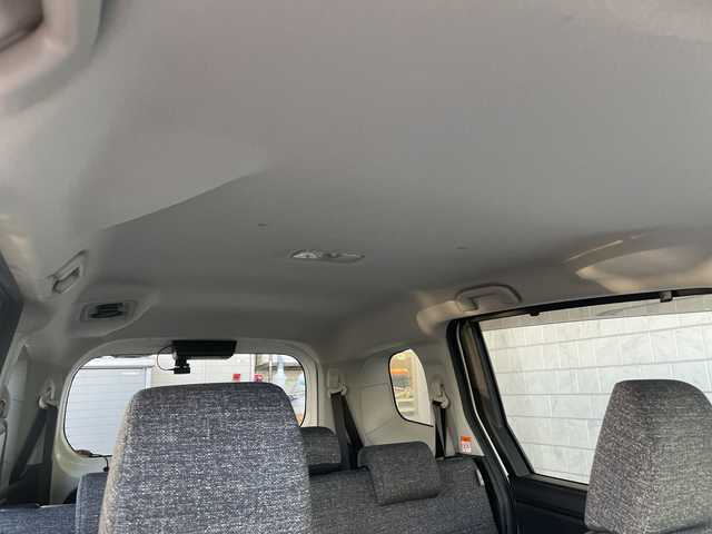 トヨタ シエンタ ハイブリッド Z 神奈川県 2023(令5)年 0.9万km ホワイトパールクリスタルシャイン 4WD/純正ディスプレイオーディオ＋ナビ/(CD/DVD/USB/BT/Miracast/フルセグTV)/CD/DVDデッキ/全方位カメラ/両側パワースライドドア/プリクラッシュセーフティ/レーンディパーチャーアラート/ブラインドスポットモニター/クリアランスソナー/オートハイビーム/レーダークルーズコントロール/フロントワイパーデアイサー/AC100V電源(1500W)/ビルトインETC/前後ドライブレコーダー/オートミラー/オートライト/フロアマット/ドアバイザー/ISOFIX/スペアキー×1