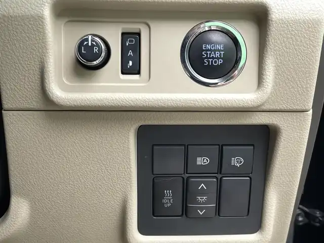 トヨタ ランドクルーザー プラド TX Lパッケージ 千葉県 2018(平30)年 5.2万km ブラック ４WD/・センターデフロック/・ダウンヒルアシストコントロール/社外メモリー9インチナビ/・CD/DVD/・AM/FM/・バッグ/サイドカメラ/・フルセグTV/・BT/コーナーセンサー/クルーズコントロール/衝突軽減システム/レーンキープアシスト/ハーフレザー/・パワーシート/・エアシート/・純正フロアマット/MKW17インチAW/ガナドールマフラー/LEDヘッドライト/・オートライト/・オートマチックハイビーム/W＋サイドエアバッグ/・カーテンエアバッグ/ETC/スマートキー/・スペアキー/保証書・取説