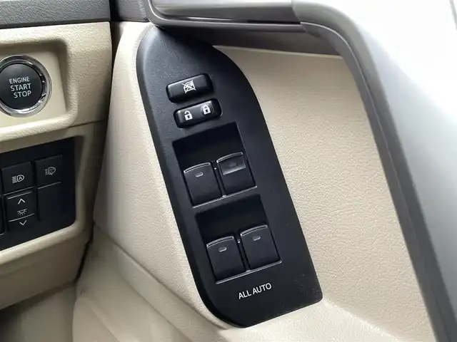 トヨタ ランドクルーザー プラド TX Lパッケージ 千葉県 2018(平30)年 5.2万km ブラック ４WD/・センターデフロック/・ダウンヒルアシストコントロール/社外メモリー9インチナビ/・CD/DVD/・AM/FM/・バッグ/サイドカメラ/・フルセグTV/・BT/コーナーセンサー/クルーズコントロール/衝突軽減システム/レーンキープアシスト/ハーフレザー/・パワーシート/・エアシート/・純正フロアマット/MKW17インチAW/ガナドールマフラー/LEDヘッドライト/・オートライト/・オートマチックハイビーム/W＋サイドエアバッグ/・カーテンエアバッグ/ETC/スマートキー/・スペアキー/保証書・取説