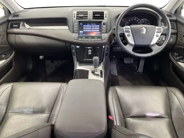 トヨタ クラウン アスリート アニバーサリーエディション 栃木県 2012(平24)年 6万km ホワイトパールクリスタルシャイン 特別仕様車/純正ナビ/(フルセグTV・CD・DVD・USB)/バックカメラ/前後ドライブレコーダー/クルーズコントロール/前後コーナーセンサー/合皮シート/前席パワーシート/シートメモリ/前席シートヒーター/前席シートクーラー/HIDヘッドライト/オートライト/フロントフォグランプ/純正アルミホイール/純正フロアマット/MTモード付AT/電動格納ミラー/ステアリングスイッチ/スマートキー