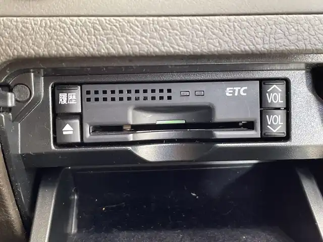 トヨタ クラウン アスリート アニバーサリーエディション 栃木県 2012(平24)年 6万km ホワイトパールクリスタルシャイン 特別仕様車/純正ナビ/(フルセグTV・CD・DVD・USB)/バックカメラ/前後ドライブレコーダー/クルーズコントロール/前後コーナーセンサー/合皮シート/前席パワーシート/シートメモリ/前席シートヒーター/前席シートクーラー/HIDヘッドライト/オートライト/フロントフォグランプ/純正アルミホイール/純正フロアマット/MTモード付AT/電動格納ミラー/ステアリングスイッチ/スマートキー