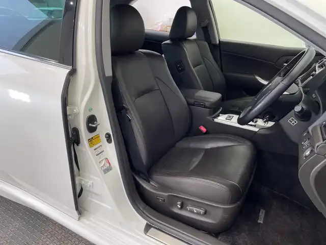 トヨタ クラウン アスリート アニバーサリーエディション 栃木県 2012(平24)年 6万km ホワイトパールクリスタルシャイン 特別仕様車/純正ナビ/(フルセグTV・CD・DVD・USB)/バックカメラ/前後ドライブレコーダー/クルーズコントロール/前後コーナーセンサー/合皮シート/前席パワーシート/シートメモリ/前席シートヒーター/前席シートクーラー/HIDヘッドライト/オートライト/フロントフォグランプ/純正アルミホイール/純正フロアマット/MTモード付AT/電動格納ミラー/ステアリングスイッチ/スマートキー