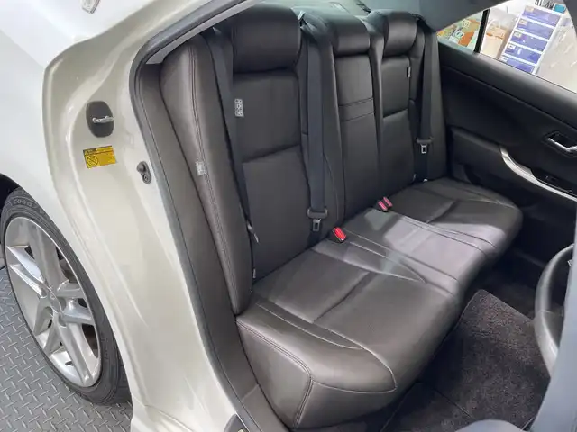 トヨタ クラウン アスリート アニバーサリーエディション 栃木県 2012(平24)年 6万km ホワイトパールクリスタルシャイン 特別仕様車/純正ナビ/(フルセグTV・CD・DVD・USB)/バックカメラ/前後ドライブレコーダー/クルーズコントロール/前後コーナーセンサー/合皮シート/前席パワーシート/シートメモリ/前席シートヒーター/前席シートクーラー/HIDヘッドライト/オートライト/フロントフォグランプ/純正アルミホイール/純正フロアマット/MTモード付AT/電動格納ミラー/ステアリングスイッチ/スマートキー