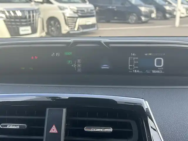 トヨタ プリウス A ツーリングセレクション 岡山県 2015(平27)年 9.7万km アティチュードブラックマイカ 登録時走行距離96463km/純正9インチナビ/フルセグTV(AM.FM.CD.DVD.TV.BT)/バックカメラ/ETC/ブラインドスポットモニター/ドライブレコーダー/シートヒーター/クリアランスソナー/衝突軽減ブレーキ/横滑り防止装置/クルーズコントロール(追従走行あり)/車線逸脱警報（レーンキープアシスト）/オートライト/オートマチックハイビーム/アイドリングストップ/17インチ純正AW/純正フロアマット/合皮シート/保証書/取扱説明書