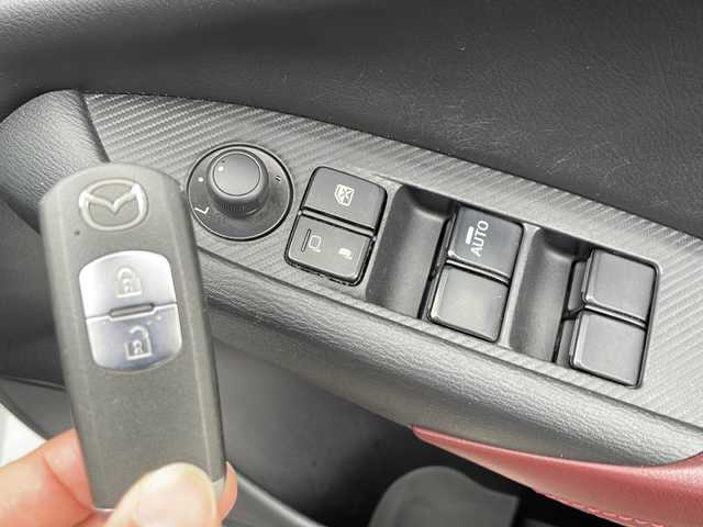 マツダ ＣＸ－３ XD ツーリング 青森県 2016(平28)年 10.7万km セラミックM 4WD/純正SDナビ・フルセグTV/CD・DVD・Bluetooth/バックカメラ/合皮コンビシート/前席シートヒーター/ヘッドアップディスプレイ/パドルシフト/衝突軽減ブレーキ/クルーズコントロール/ブラインドスポットモニタリング/LEDヘッドライト/オートライト/純正18インチアルミ/プッシュスタート/スマートキー/スペアキー/保証書・取説書