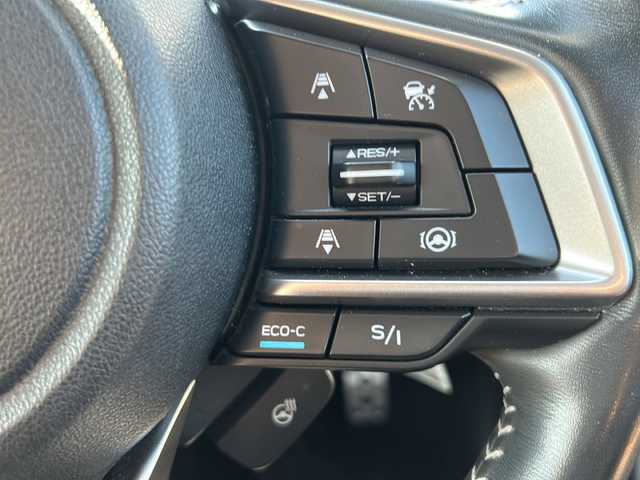 スバル フォレスター ハイブリッド アドバンス 岐阜県 2022(令4)年 2.6万km クリスタルホワイトP 登録時走行距離25722km/デジタルインナーミラー/純正ナビ/４ＷＤ/アイサイト/フルセグＴＶ/クルーズコントロール/バックカメラ/レザーシート/シートヒーター/ステアリングヒーター/ワンオーナー/純正アルミホイール/ビルトインＥＴＣ/禁煙車/プッシュスタート/スマートキー/パドルシフト/コーナーセンサー/LEDヘッドライト/オートライト