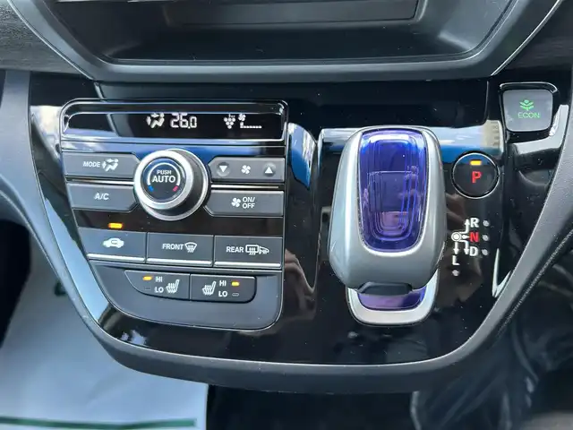 ホンダ フリード＋ ハイブリット EX 佐賀県 2016(平28)年 7.9万km ホワイトオーキッドパール ワンオーナー/純正7型ワイドナビ(フルセグTV/AM/FM/BT/USB/HDMI)/ホンダセンシング/衝突軽減ブレーキ/誤発進抑制/アダプティブクルーズコントロール/車線維持支援/歩行者事故低減ステアリング/先行者発進お知らせ/標識認識/バックカメラ/両側パワースライドドア/ビルトインETC/ハーフレザーシート(合皮)/シートヒーター(D/N席)/ロールサンシェード(2列目)/LEDヘッドライト/フォグランプ/フロントワイパーデアイサー/Moduloサイドエアロ/現状サマー(純正AW)(185/65/R15)/社外15インチアルミ4本積込(スタッドレス付)/スマートキー×2本/保証書、取扱説明書/DUNLOP ENASAVE RV505/BRIDGESTONE BLIZAK VRX2