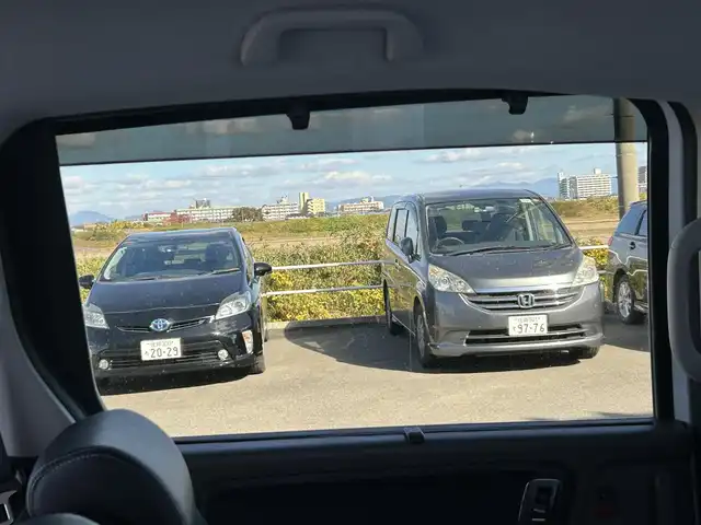 ホンダ フリード＋ ハイブリット EX 佐賀県 2016(平28)年 7.9万km ホワイトオーキッドパール ワンオーナー/純正7型ワイドナビ(フルセグTV/AM/FM/BT/USB/HDMI)/ホンダセンシング/衝突軽減ブレーキ/誤発進抑制/アダプティブクルーズコントロール/車線維持支援/歩行者事故低減ステアリング/先行者発進お知らせ/標識認識/バックカメラ/両側パワースライドドア/ビルトインETC/ハーフレザーシート(合皮)/シートヒーター(D/N席)/ロールサンシェード(2列目)/LEDヘッドライト/フォグランプ/フロントワイパーデアイサー/Moduloサイドエアロ/現状サマー(純正AW)(185/65/R15)/社外15インチアルミ4本積込(スタッドレス付)/スマートキー×2本/保証書、取扱説明書/DUNLOP ENASAVE RV505/BRIDGESTONE BLIZAK VRX2