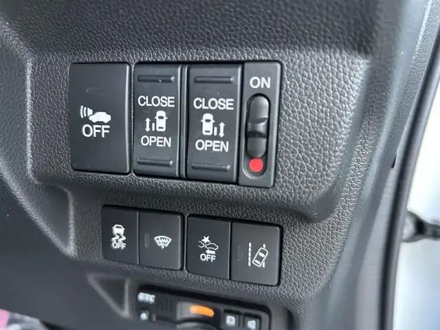 ホンダ フリード＋ ハイブリット EX 佐賀県 2016(平28)年 7.9万km ホワイトオーキッドパール ワンオーナー/純正7型ワイドナビ(フルセグTV/AM/FM/BT/USB/HDMI)/ホンダセンシング/衝突軽減ブレーキ/誤発進抑制/アダプティブクルーズコントロール/車線維持支援/歩行者事故低減ステアリング/先行者発進お知らせ/標識認識/バックカメラ/両側パワースライドドア/ビルトインETC/ハーフレザーシート(合皮)/シートヒーター(D/N席)/ロールサンシェード(2列目)/LEDヘッドライト/フォグランプ/フロントワイパーデアイサー/Moduloサイドエアロ/現状サマー(純正AW)(185/65/R15)/社外15インチアルミ4本積込(スタッドレス付)/スマートキー×2本/保証書、取扱説明書/DUNLOP ENASAVE RV505/BRIDGESTONE BLIZAK VRX2