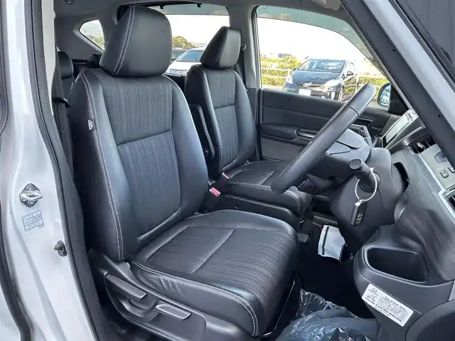 ホンダ フリード＋ ハイブリット EX 佐賀県 2016(平28)年 7.9万km ホワイトオーキッドパール ワンオーナー/純正7型ワイドナビ(フルセグTV/AM/FM/BT/USB/HDMI)/ホンダセンシング/衝突軽減ブレーキ/誤発進抑制/アダプティブクルーズコントロール/車線維持支援/歩行者事故低減ステアリング/先行者発進お知らせ/標識認識/バックカメラ/両側パワースライドドア/ビルトインETC/ハーフレザーシート(合皮)/シートヒーター(D/N席)/ロールサンシェード(2列目)/LEDヘッドライト/フォグランプ/フロントワイパーデアイサー/Moduloサイドエアロ/現状サマー(純正AW)(185/65/R15)/社外15インチアルミ4本積込(スタッドレス付)/スマートキー×2本/保証書、取扱説明書/DUNLOP ENASAVE RV505/BRIDGESTONE BLIZAK VRX2