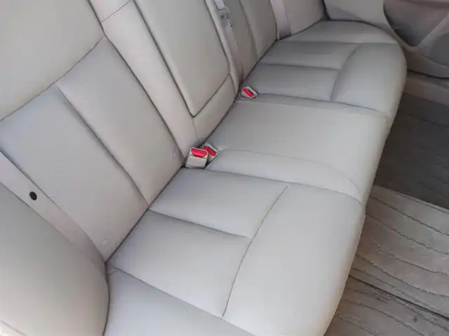 日産 ティアナ XV ナビAVMパッケージ 愛知県 2017(平29)年 7.2万km ブリリアントホワイトパール 純正ナビ/フルセグTV/アラウンドビューモニター/ビルトインETC/クルーズコントロール/前後ソナー機能/エマージェンシーブレーキ/誤発進抑制/車線逸脱警報/後方車両検知警報/HIDヘッドランプ/オートライト/フロントフォグランプ/革巻きステアリング/ステアリングスイッチ/ベージュ革シート/前席パワーシート/前席シートヒーター/エアシート/助手席パワーオットマン/純正17インチアルミホイール/スマートキー/プッシュエンジンスターター/禁煙車