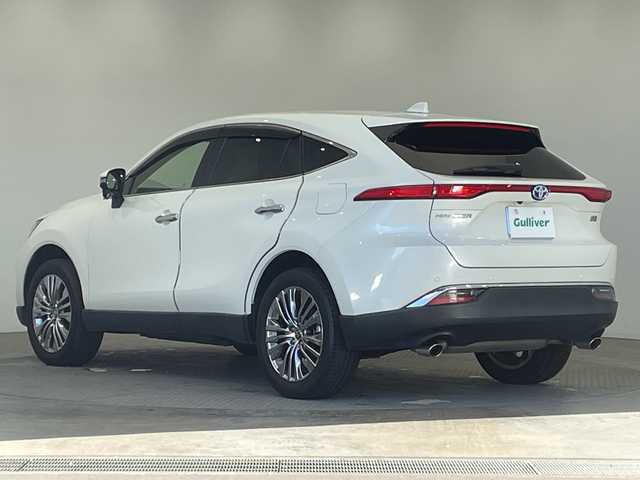トヨタ ハリアー ハイブリッド Z レザーパッケージ 栃木県 2021(令3)年 3.2万km ホワイトパールクリスタルシャイン 純正メモリナビ/(フルセグTV/Bluetooth/MSV/AUX/USB)/バックカメラ/JBLサウンドシステム/トヨタセーフティーセンス/前後コーナーセンサー/ビルトインETC2.0/前方ドラレコ/前列パワーシート/前列シートエアコン/前列シートヒーター/メモリーシート/禁煙車/デジタルインナーミラー/ステアリングヒーター/オートライト/LEDヘッドライト/横滑り防止装置/フォグランプ/スマートキー/プッシュスタート/革巻きステアリング/ウィンカーミラー/純正アルミホイール/純正フロアマット