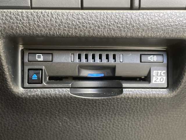 トヨタ ハリアー ハイブリッド Z レザーパッケージ 栃木県 2021(令3)年 3.2万km ホワイトパールクリスタルシャイン 純正メモリナビ/(フルセグTV/Bluetooth/MSV/AUX/USB)/バックカメラ/JBLサウンドシステム/トヨタセーフティーセンス/前後コーナーセンサー/ビルトインETC2.0/前方ドラレコ/前列パワーシート/前列シートエアコン/前列シートヒーター/メモリーシート/禁煙車/デジタルインナーミラー/ステアリングヒーター/オートライト/LEDヘッドライト/横滑り防止装置/フォグランプ/スマートキー/プッシュスタート/革巻きステアリング/ウィンカーミラー/純正アルミホイール/純正フロアマット