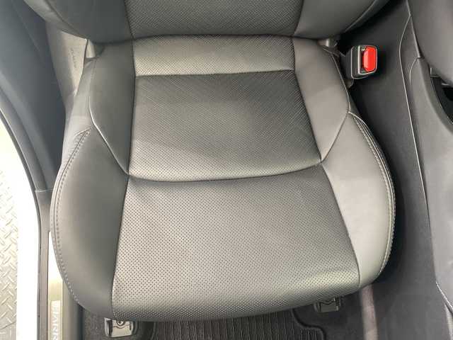 トヨタ ハリアー ハイブリッド Z レザーパッケージ 栃木県 2021(令3)年 3.2万km ホワイトパールクリスタルシャイン 純正メモリナビ/(フルセグTV/Bluetooth/MSV/AUX/USB)/バックカメラ/JBLサウンドシステム/トヨタセーフティーセンス/前後コーナーセンサー/ビルトインETC2.0/前方ドラレコ/前列パワーシート/前列シートエアコン/前列シートヒーター/メモリーシート/禁煙車/デジタルインナーミラー/ステアリングヒーター/オートライト/LEDヘッドライト/横滑り防止装置/フォグランプ/スマートキー/プッシュスタート/革巻きステアリング/ウィンカーミラー/純正アルミホイール/純正フロアマット