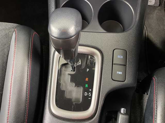 トヨタ ハイラックス 道央・札幌 2022(令4)年 1.9万km 白 　・４ＷＤ　/ディーゼル　ターボ/・純正ディスプレイオーディオ/・USB/AppleCarPlay/ナビ/・AndroidAuto/BT/・プリクラッシュセーフティー　/・レーンキープアシスト　/・パノラマミックビューモニター　/・荷台ハードカーバー（ダンパー付き）/・ダウンヒルアシストコントロール　/・センターでフロック　/・レーダークルーズコントロール/・MTモード付・パドルシフト/・ＥＴＣ/・ハーフレザーシート/・LEDオートライト/・スマートキー/スペアキー/・純正ハードトノカバー