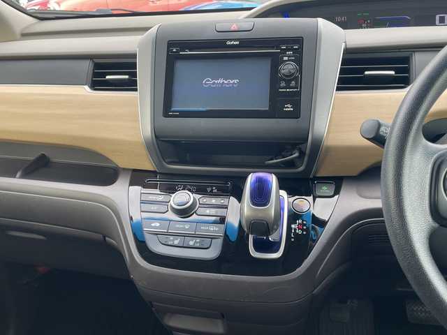 ホンダ フリード ハイブリット G ホンダセンシング 青森県 2016(平28)年 10.4万km クリスタルブラックパール 4WD/純正ディスプレイオーディオ・ワンセグTV/CD・Bluetooth・USB・HDMI/バックカメラ/前席シートヒーター/両側パワースライドドア/ホンダセンシング/衝突軽減ブレーキ/追従クルーズコントロール/レーンキープアシスト/ビルトインETC/ワイパーデアイサー/ヒーテッドドアミラー/LEDヘッドライト/オートライト/プッシュスタート/スマートキー