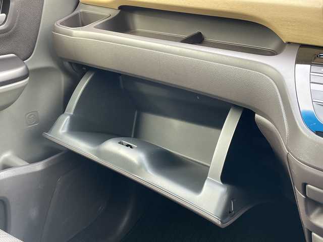 ホンダ フリード ハイブリット G ホンダセンシング 青森県 2016(平28)年 10.4万km クリスタルブラックパール 4WD/純正ディスプレイオーディオ・ワンセグTV/CD・Bluetooth・USB・HDMI/バックカメラ/前席シートヒーター/両側パワースライドドア/ホンダセンシング/衝突軽減ブレーキ/追従クルーズコントロール/レーンキープアシスト/ビルトインETC/ワイパーデアイサー/ヒーテッドドアミラー/LEDヘッドライト/オートライト/プッシュスタート/スマートキー