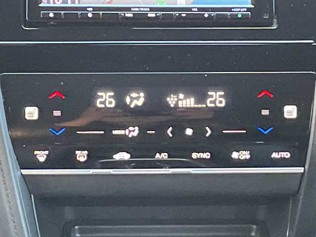 ホンダ シャトル ハイブリッド X ホンダセンシング 山口県 2019(令1)年 2.6万km プラチナホワイトパール 純正ナビ/CD/DVD/SD/BT/iPod/フルセグTV/バックカメラ/全周囲カメラ/ETC/コーナーセンサー/レーンキープアシスト/オートライト/衝突軽減ブレ―キ/電動格納ミラー/純正フロアマット