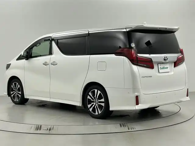 トヨタ アルファード S Cパッケージ 埼玉県 2020(令2)年 2.4万km ホワイトパールクリスタルシャイン トヨタセーフティセンス/JBLプレミアムサウンドシステム/純正メモリナビ/CD/DVD/Bluetooth/フルセグ/両側パワースライドドア/アラウンドビューモニター/ビルトインETC2.0/前後ドライブレコーダー/デジタルインナーミラー/本革シート/シートヒーター/エアシート/オットマン/ステアリングヒーター/パワーバックドア/社外１６インチAW/純正フロアマット/前後コーナーセンサー/プッシュスタート/スマートキー/スペアキー１本