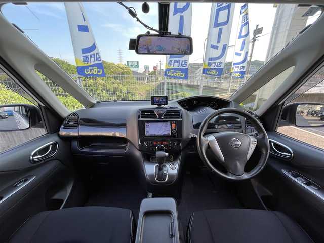日産 セレナ ライダー Bライン Sハイブリッド 兵庫県 2012(平24)年 8.7万km ブリリアントホワイトパール (株)IDOMが運営する【じしゃロン神戸名谷店】の自社ローン専用車両になりますこちらは現金またはオートローンご利用時の価格です。自社ローンご希望の方は別途その旨お申付け下さい/純正7型SDナビ（フルセグTV/CD/DVD/BT）/ALPINE後席モニター/両側パワスラ/デジタルインナーミラー型ドラレコ/ETC/USBポート/純正キセノンヘッドライト/純正16インチアルミホイール/スマートキー/プッシュスタート