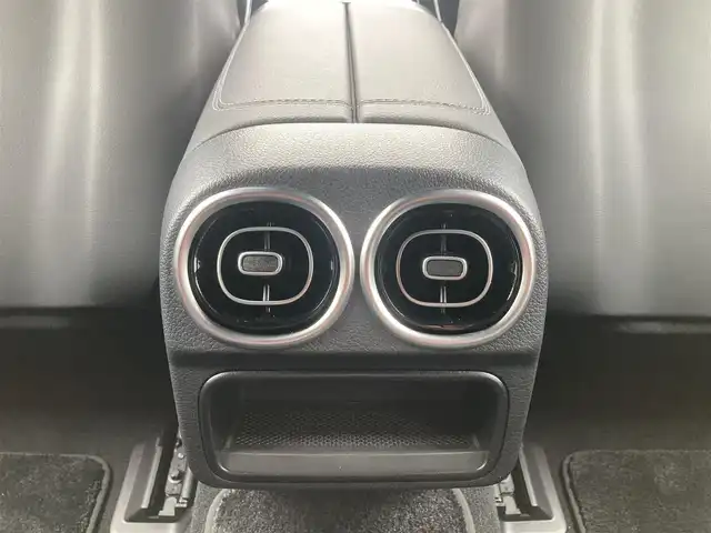 メルセデス・ベンツ Ｍ・ベンツ ＣＬＥ２００ クーペ スポーツ 熊本県 2024(令6)年 0.1万km オブシディアンブラック ・スマートキー/・プッシュスタート/・アクティブディスタンスアシスト/・アクティブステアリングアシスト/・アクティブレーンチェンジアシスト/・アクティブブレーキアシスト/・アクティブレーンアシスト/・ブラインドスポットモニター/・アテンションアシスト/・トラフィックサインアシスト/・パーキングアシスト/・クルーズコントロール(追従式)/・黒革シート/・前席パワーシート/・前席シートヒーター /・純正メモリナビ/　【Bluetooth・USB・AppleCarPlay・AndroidAuto】/・フルセグTV/・全方位カメラ/・ETC/・パワートランク/・LEDヘッドランプ/・純正マット/・保証書/取説