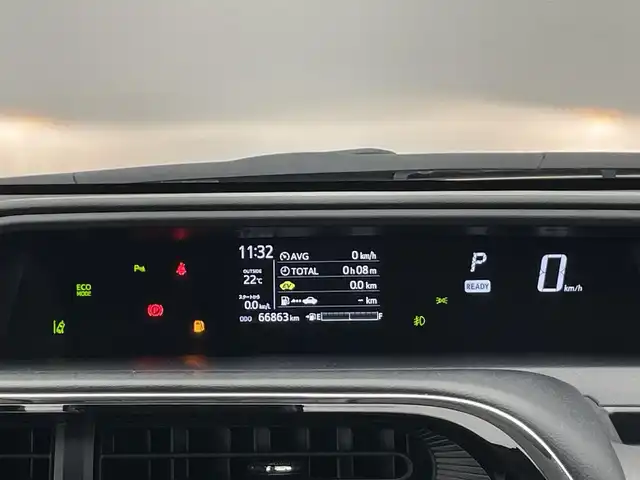 トヨタ アクア G ブラックソフトレザーセレ 愛知県 2018(平30)年 6.7万km ホワイトパールクリスタルシャイン 純正ナビ　フルセグＴＶ　ＨＤＭＩ　Ｂｌｕｅｔｏｏｔｈ　黒合皮シート　ＥＴＣ２．０　セーフティセンス　衝突軽減　クルコン　バックカメラ　ＬＥＤオートライト　フォグランプ　コーナーセンサー　プッシュスタート　純正ドライブレコーダー　禁煙車
