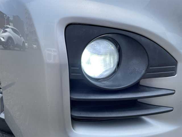 トヨタ ヴォクシー ZS 静岡県 2010(平22)年 19.9万km シルバーM 4WD/純正HDDナビ・ワンセグTV/DVD/CD/SD/MSV/Bluetooth/バックカメラ/純正16インチAW/両側パワースライドドア/HIDライト/スマートキー2個/プッシュスタート/新車時保証書/取扱説明書