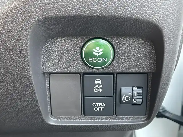 ホンダ Ｎ ＯＮＥ セレクト 滋賀県 2018(平30)年 2.7万km パールⅡ 社外7型ナビ/CD/USB/ワンセグTV/バックカメラ/ステアリングスイッチ/ETC/CTBA/ハーフレザーシート/シートヒーター/ウッド調パネル/前方ドラレコ/ベンチシート/プッシュスタート/スマートキー/アイドリングストップ