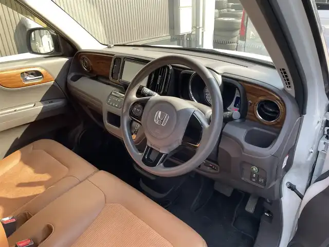 ホンダ Ｎ ＯＮＥ セレクト 滋賀県 2018(平30)年 2.7万km パールⅡ 社外7型ナビ/CD/USB/ワンセグTV/バックカメラ/ステアリングスイッチ/ETC/CTBA/ハーフレザーシート/シートヒーター/ウッド調パネル/前方ドラレコ/ベンチシート/プッシュスタート/スマートキー/アイドリングストップ