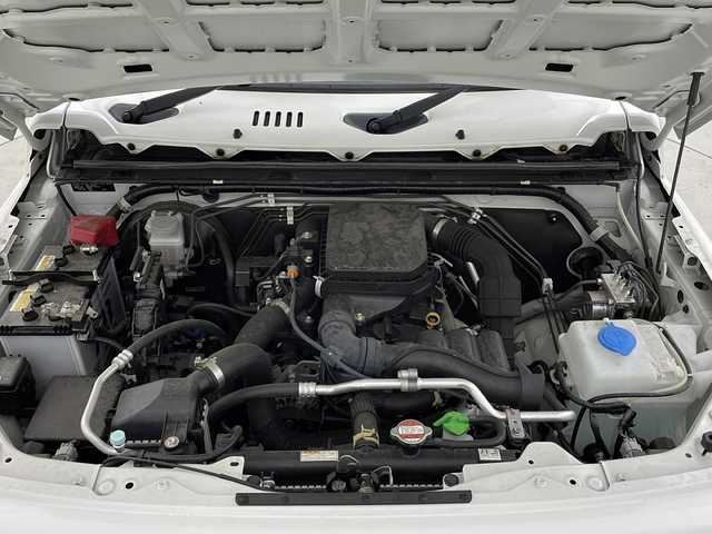 スズキ ジムニー XC 宮城県 2019(令1)年 3.8万km ピュアホワイトP スズキセーフティサポート/・車線逸脱警報機能/・横滑り防止装置/・オートハイビーム/デュアルセンサーブレーキサポート/クルーズコントロール/社外7型SDナビ/・BT.CD.DVD.SD/バックカメラ/フルセグTV/前席シートヒーター/ドライブレコーダー（F）/ステアリングスイッチ/プッシュスタート/スマートキー×2/LEDヘッドライト/フォグライト/純正フロアマット/純正16インチAW/純正ドアバイザー/ヘッドライトウォッシャー/ヒルディセントコントロール